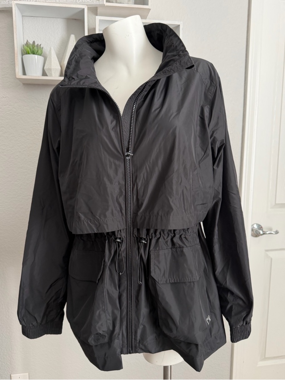Calvin Klein | Performance Light Windbreaker Jacket SZ - L